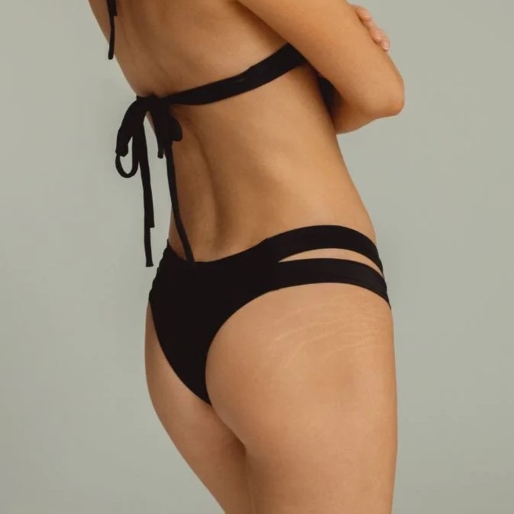 Caletta 70’s Stripe Flutter Sleeve Top & Euro Bik… - image 4